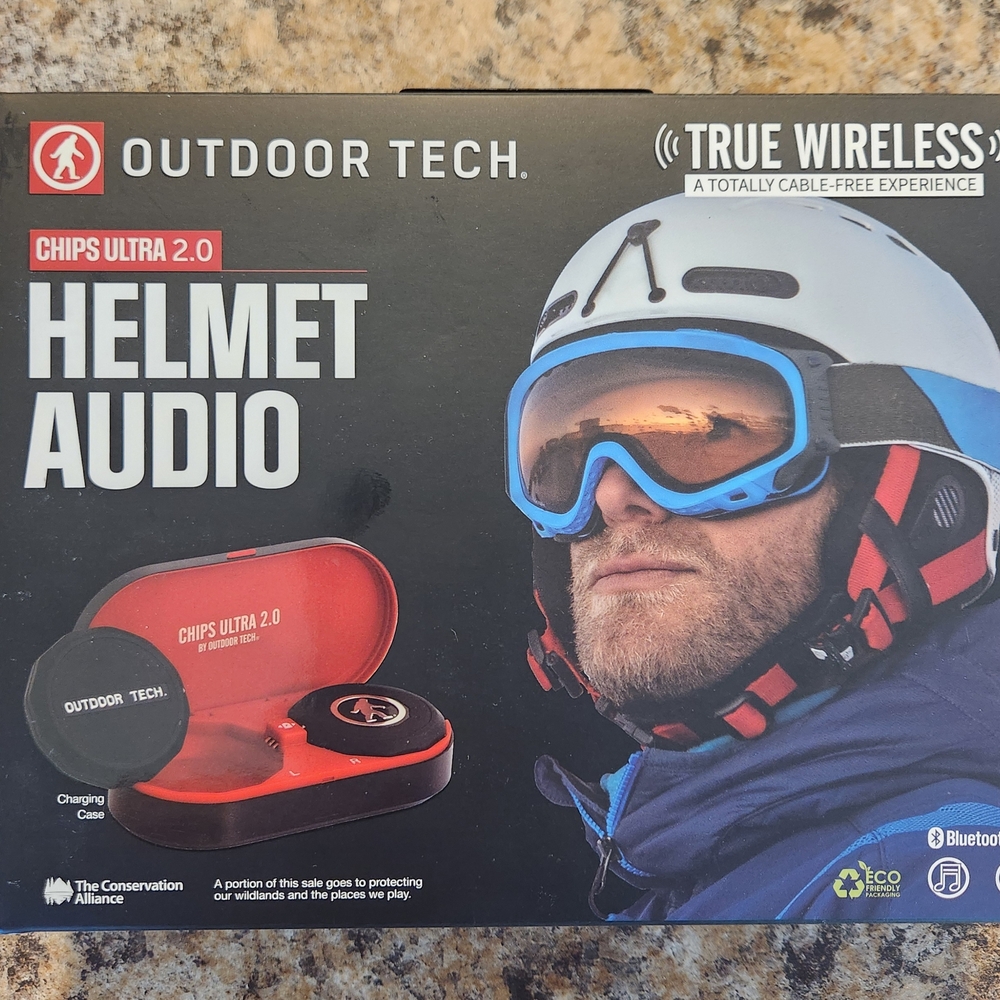 Chips Ultra 2.0 True Wireless Helmet Audio - Black and Red